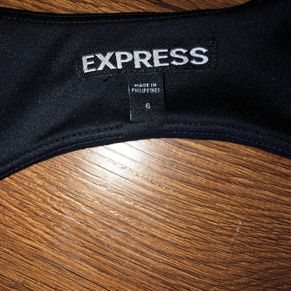 Express LBD - Picture 3 of 4
